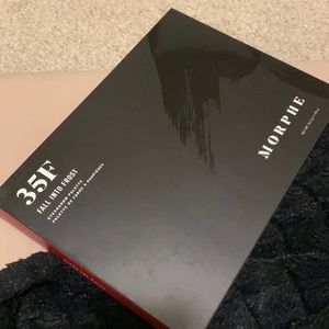 Morphe 35F fall into frost eyeshadow palette